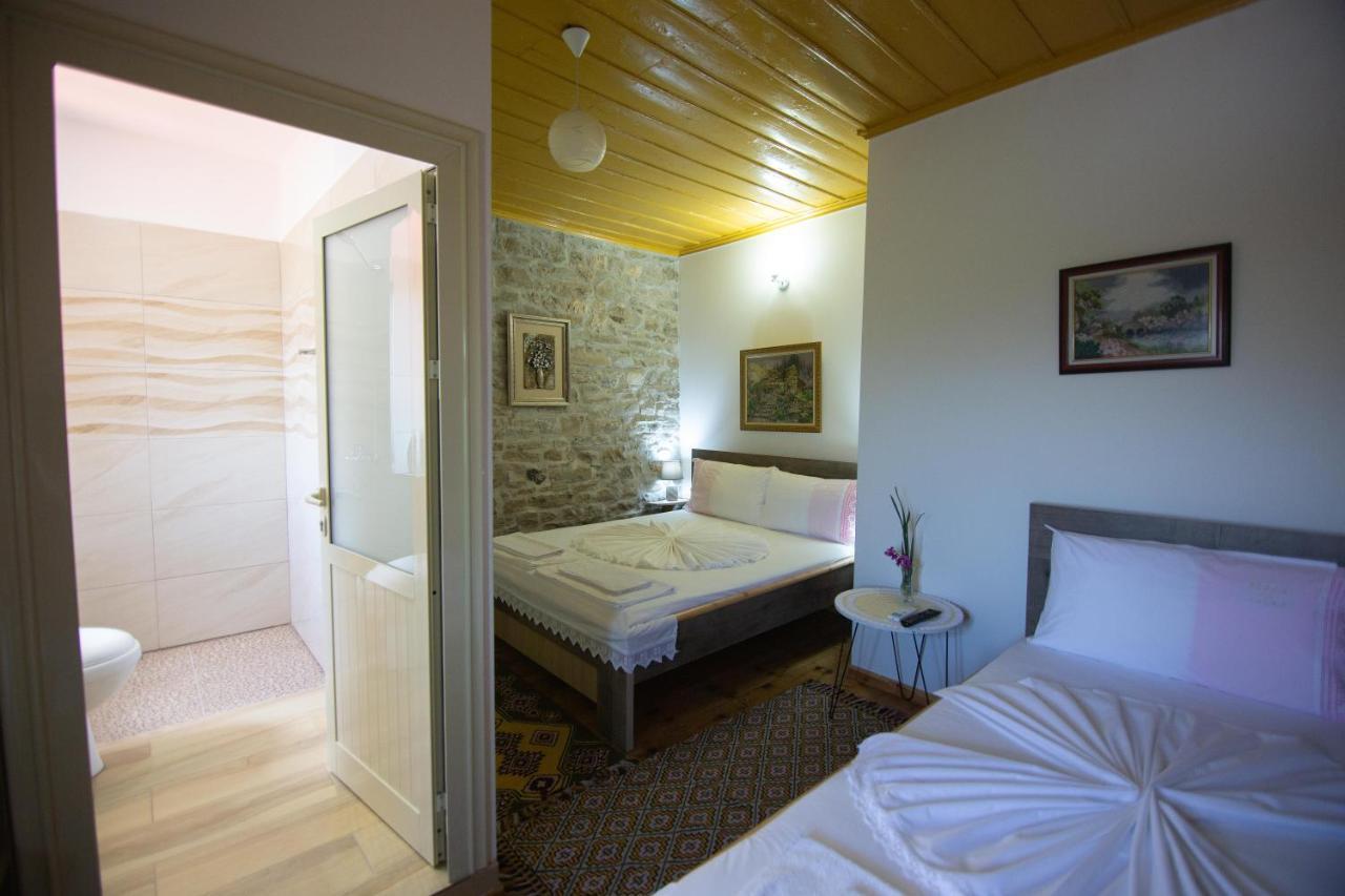 מלון Përmet The Mosaic House - Shtepia Me Mozaik מראה חיצוני תמונה