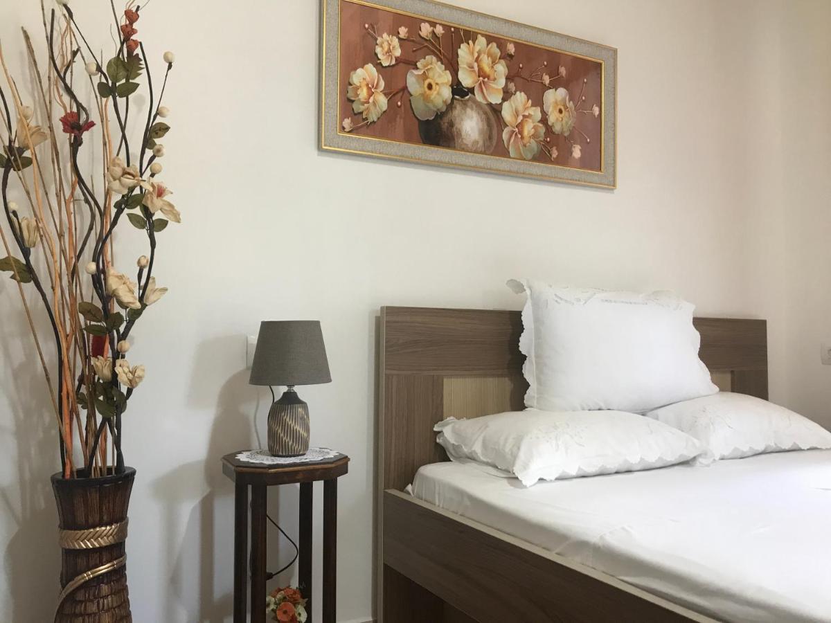 מלון Përmet The Mosaic House - Shtepia Me Mozaik מראה חיצוני תמונה